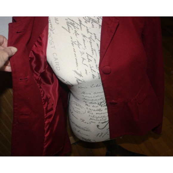 Merona Two Button Maroon Suit Jacket Split Sleeve Flair Bottom Sz M Faux Pockets - Picture 9 of 11